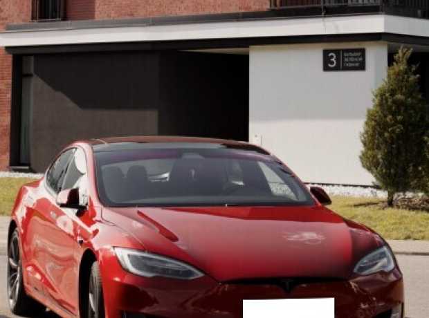 Tesla Model S I  Рестайлинг, 2016, пробег 91000 км
