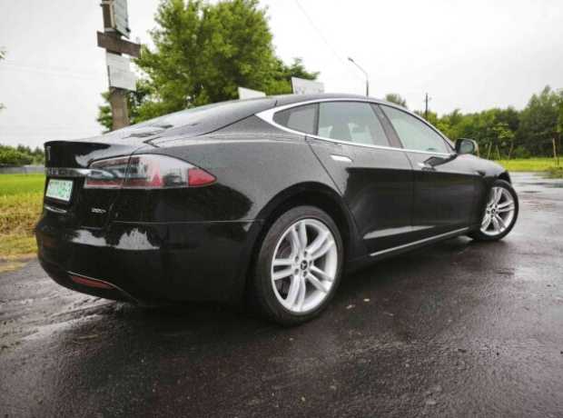 Tesla Model S I  Рестайлинг, 2017, пробег 110000 км
