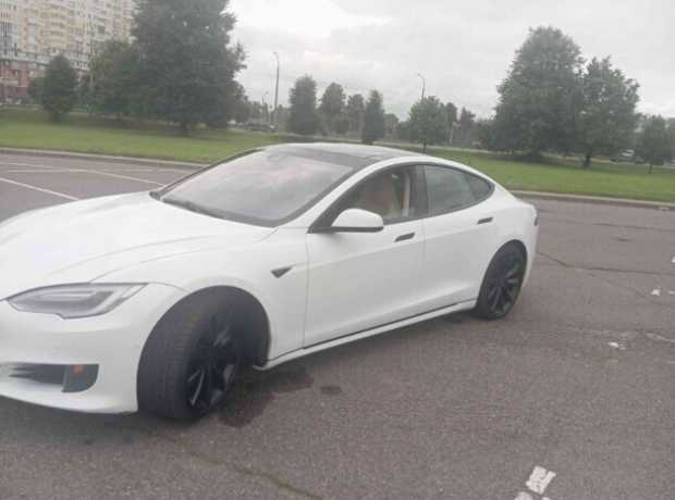 Tesla Model S I  Рестайлинг, 2017, пробег 150000 км