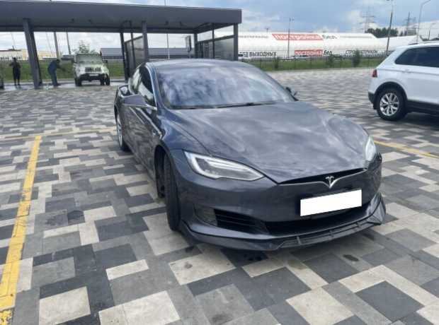 Tesla Model S I  Рестайлинг, 2017, пробег 166000 км
