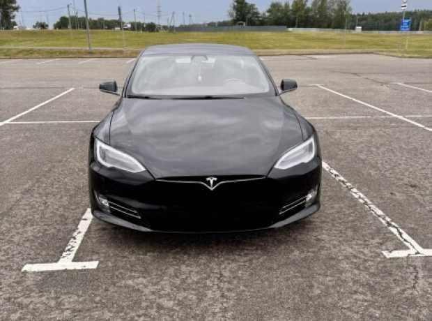Tesla Model S I  Рестайлинг, 2018, пробег 111000 км