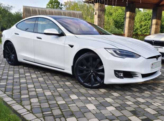 Tesla Model S I  Рестайлинг, 2018, пробег 120000 км