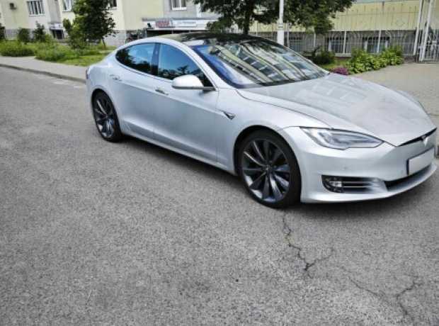 Tesla Model S I  Рестайлинг, 2018, пробег 178290 км