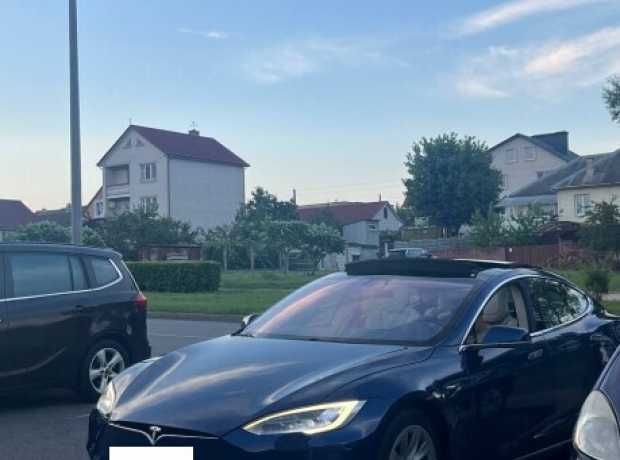 Tesla Model S I  Рестайлинг, 2018, пробег 200000 км