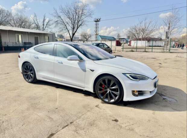 Tesla Model S I  Рестайлинг, 2020, пробег 47000 км