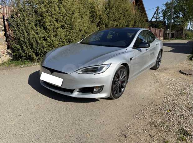 Tesla Model S I Рестайлинг