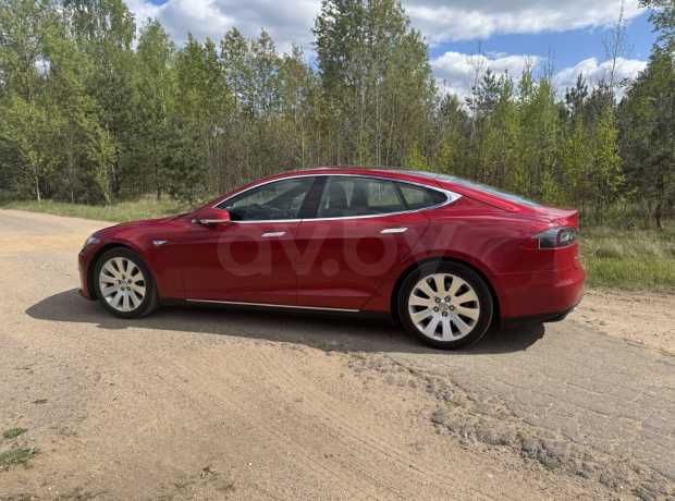 Tesla Model S I Рестайлинг