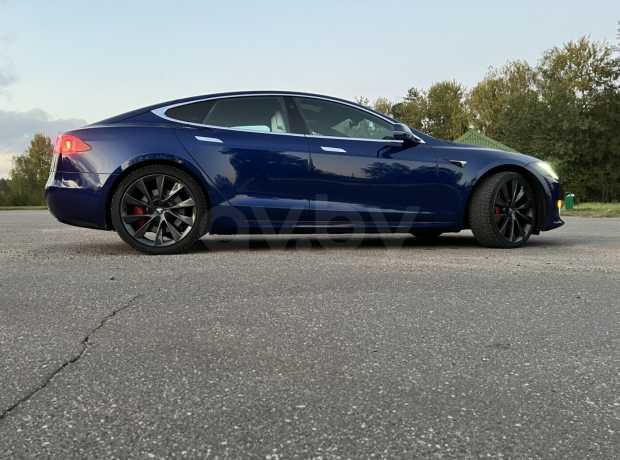 Tesla Model S I Рестайлинг