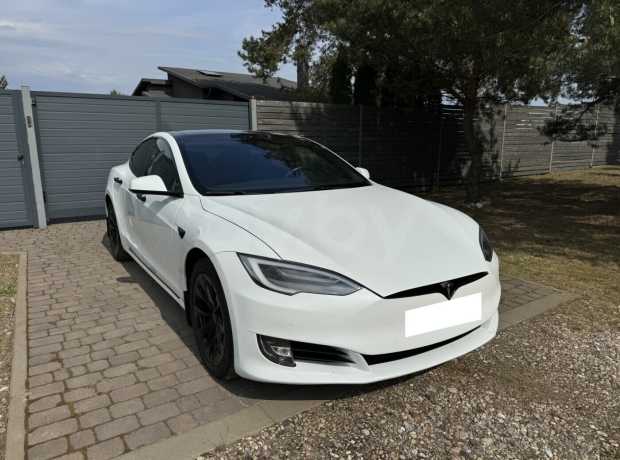 Tesla Model S I Рестайлинг