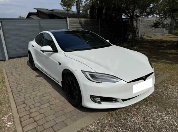 Tesla Model S I Рестайлинг