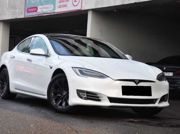 Tesla Model S I Рестайлинг