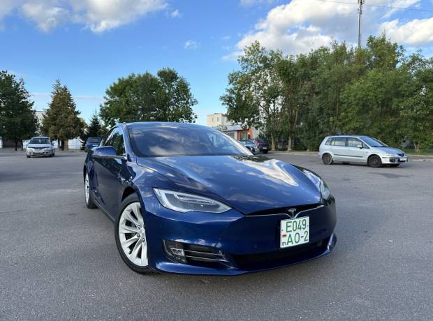 Tesla Model S I Рестайлинг