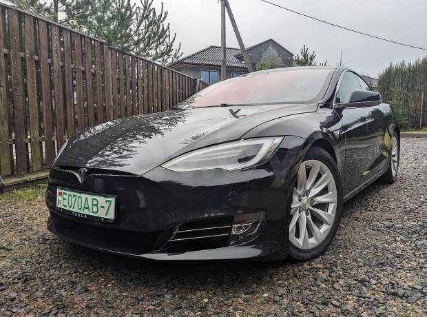 Tesla Model S I Рестайлинг