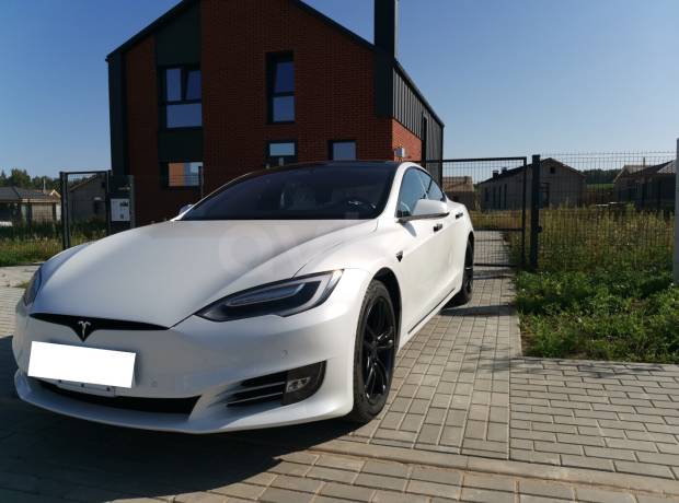 Tesla Model S I Рестайлинг