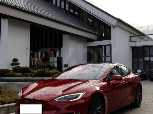 Tesla Model S I Рестайлинг