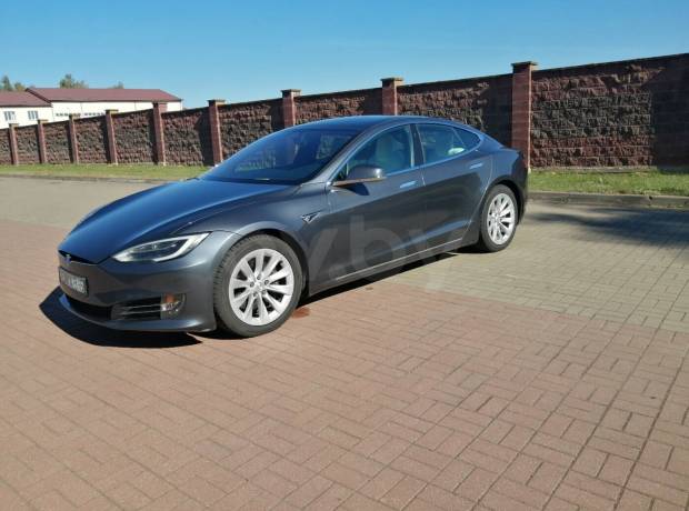 Tesla Model S I Рестайлинг