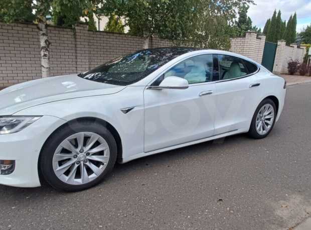 Tesla Model S I Рестайлинг