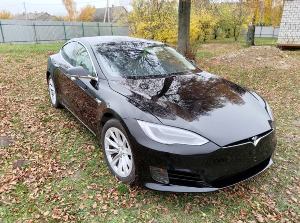 Tesla Model S I Рестайлинг