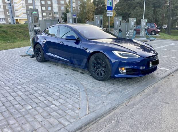 Tesla Model S I Рестайлинг