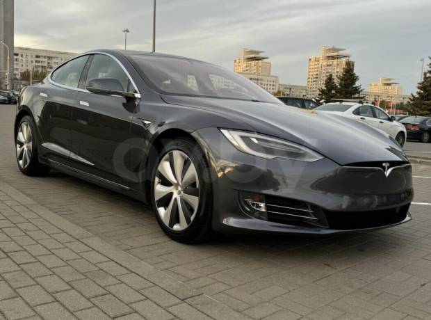 Tesla Model S I Рестайлинг