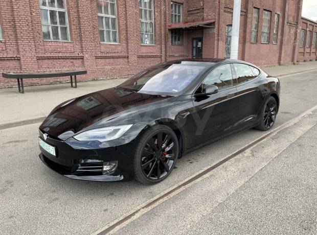 Tesla Model S I Рестайлинг