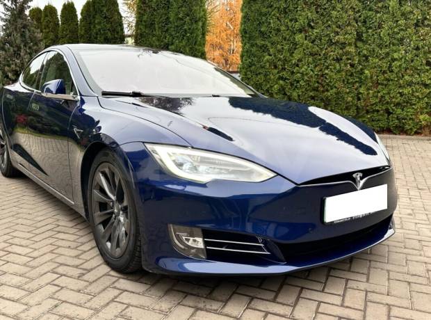 Tesla Model S I Рестайлинг