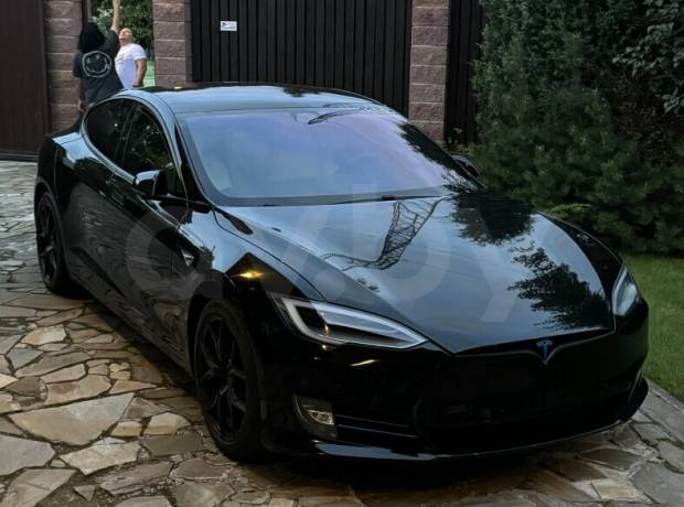 Tesla Model S I Рестайлинг