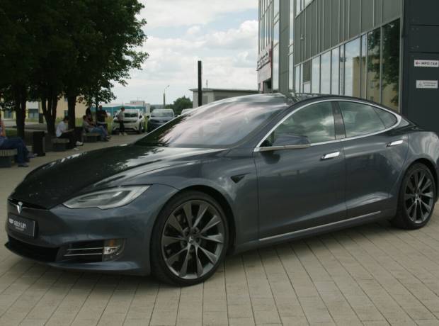 Tesla Model S I Рестайлинг