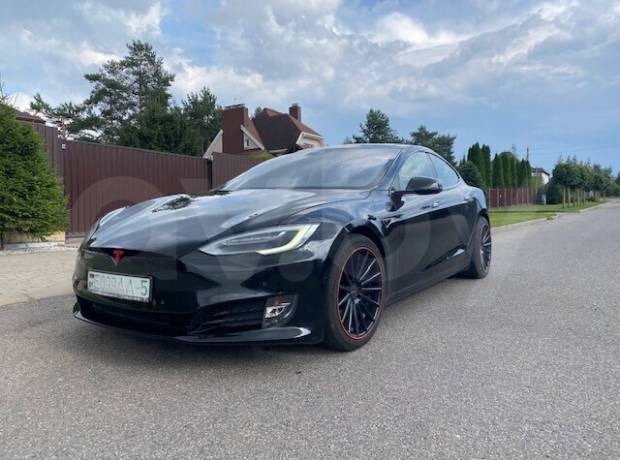 Tesla Model S I Рестайлинг