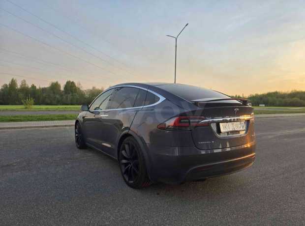 Tesla Model X I