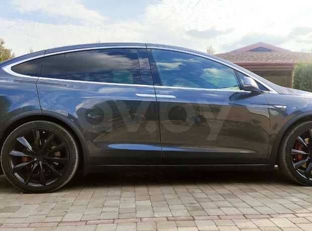 Tesla Model X I