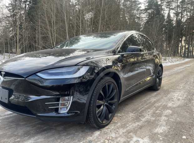 Tesla Model X I