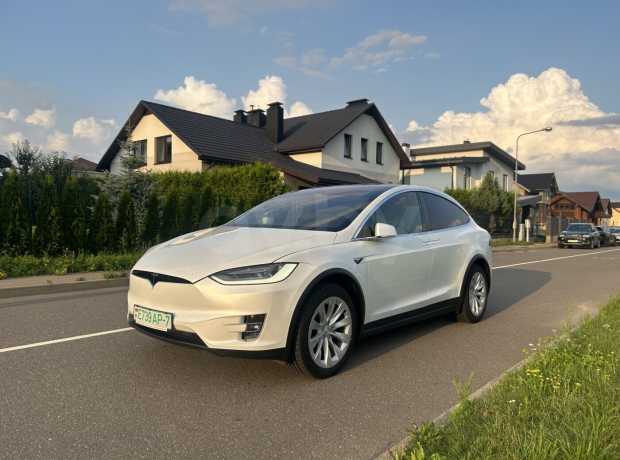 Tesla Model X I