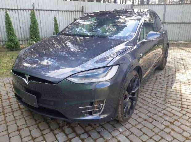 Tesla Model X I