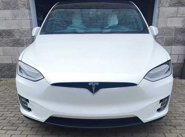 Tesla Model X I