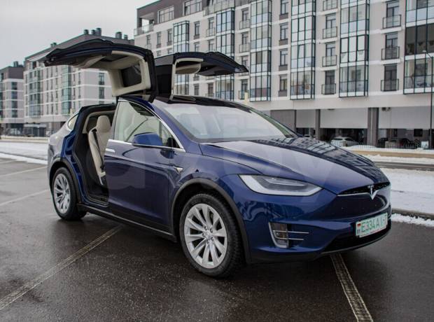 Tesla Model X I