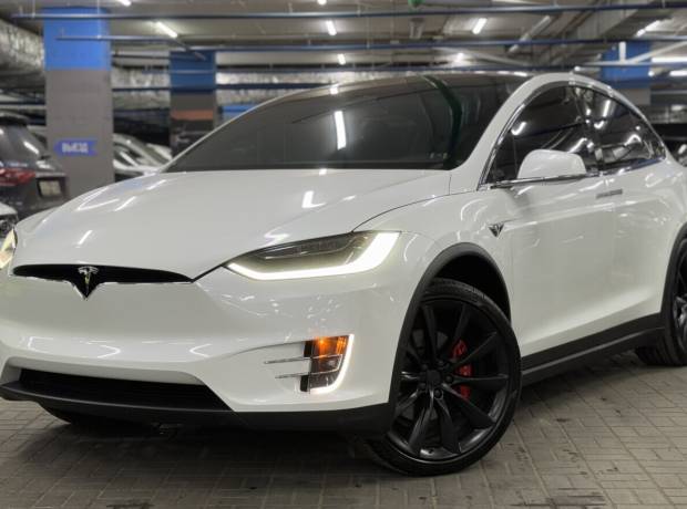 Tesla Model X I