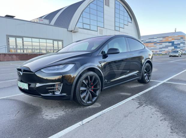 Tesla Model X I