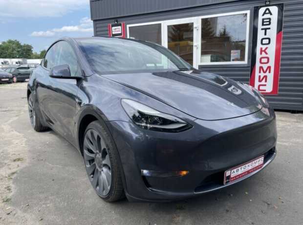 Tesla Model Y I, 2022, пробег 485 км Tesla Model Y I, 2022, пробег 485 км