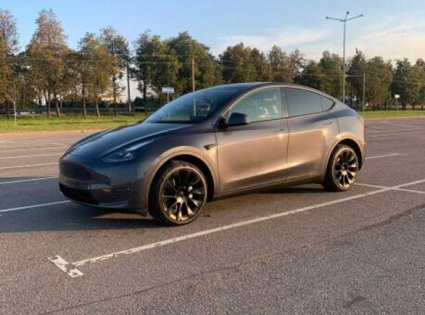 Tesla Model Y I, 2023, пробег 12000 км