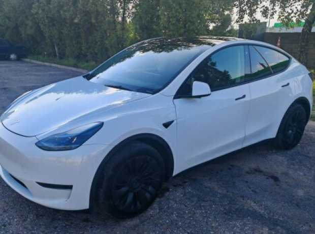 Tesla Model Y I, 2023, пробег 19700 км