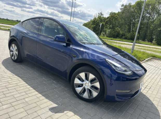 Tesla Model Y I, 2023, пробег 24000 км