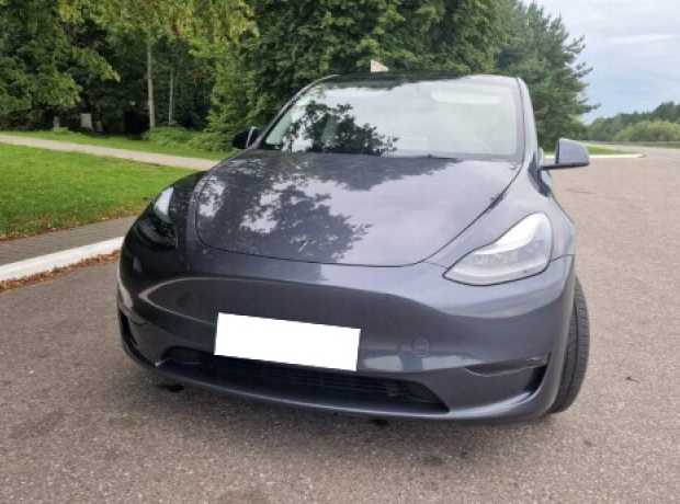 Tesla Model Y I, 2023, пробег 3700 км