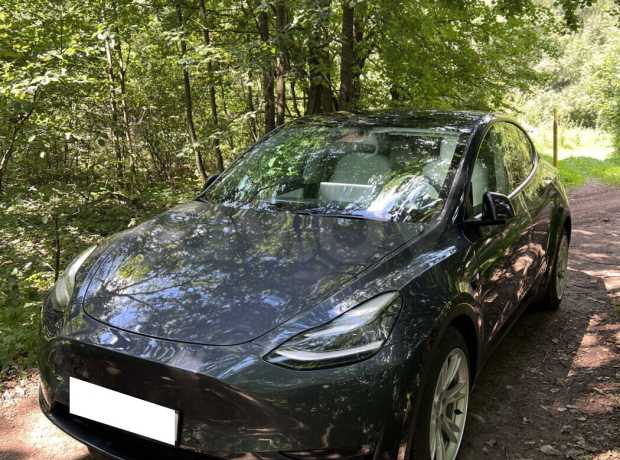 Tesla Model Y I