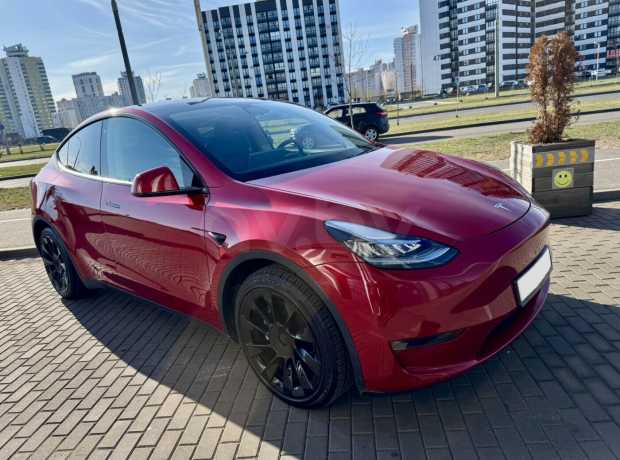 Tesla Model Y I