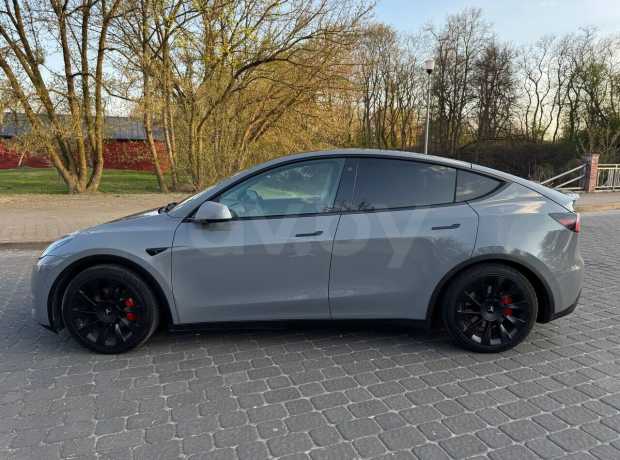 Tesla Model Y I