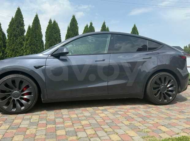 Tesla Model Y I