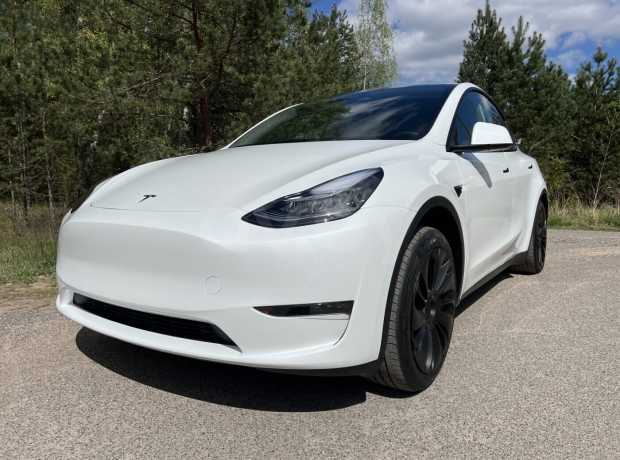 Tesla Model Y I