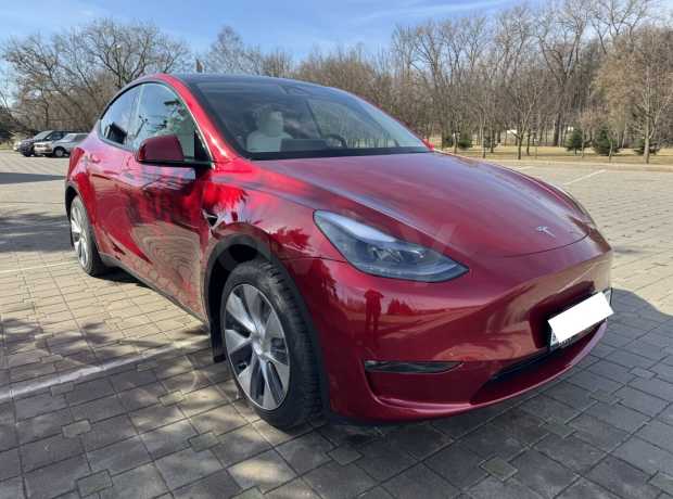 Tesla Model Y I