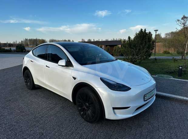Tesla Model Y I